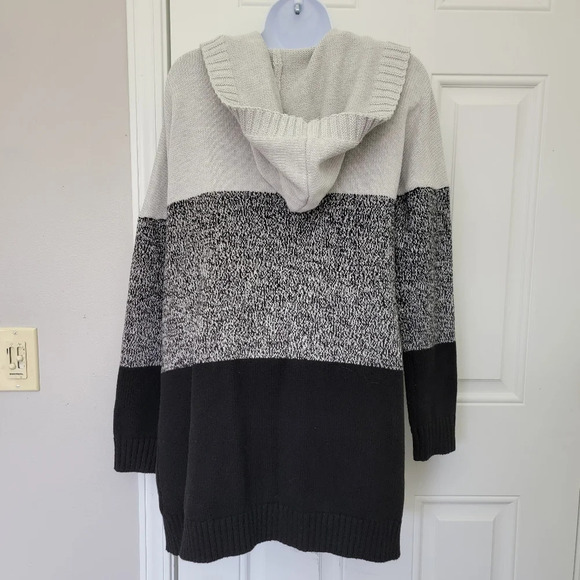 Tahari Chunky Knit Heavy Open Cardigan Hooded Gray Black Cream Colorblock Size M - Picture 5 of 8